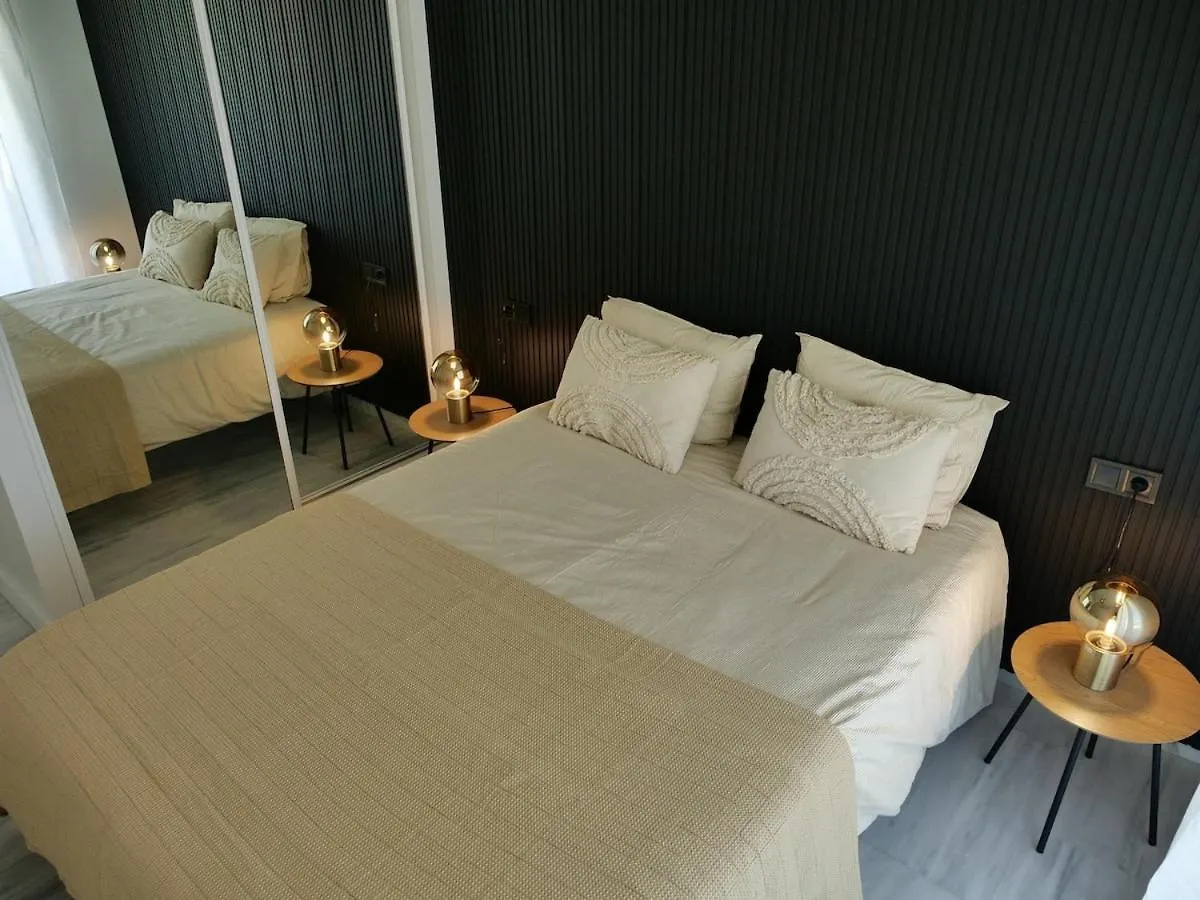 דירות בנאלמדנה Sunset Views 2Br High Floor Gem ספרד
