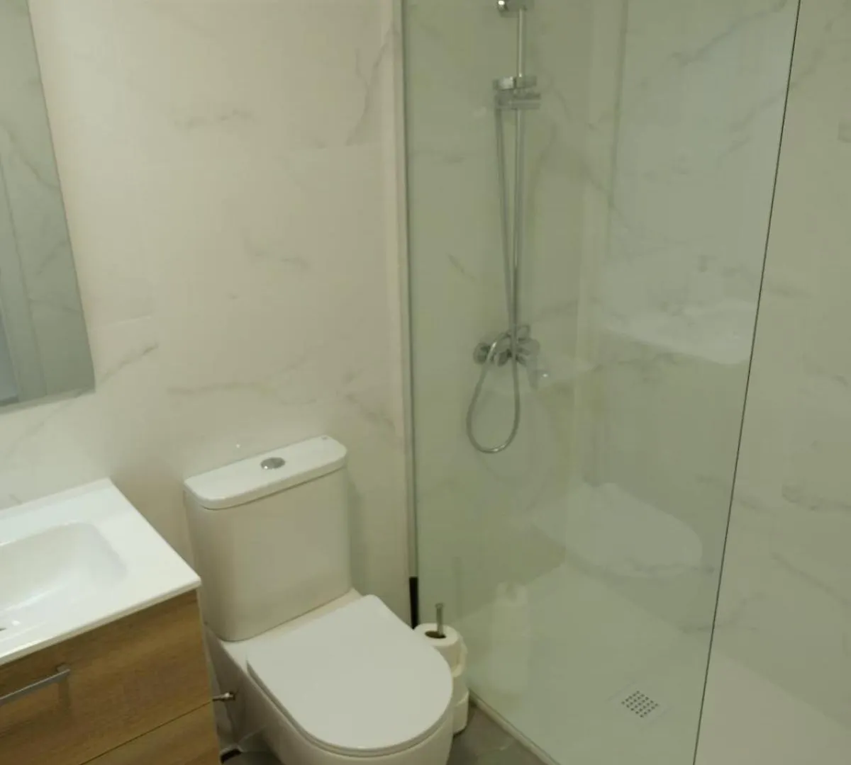 דירות בנאלמדנה Sunset Views 2Br High Floor Gem